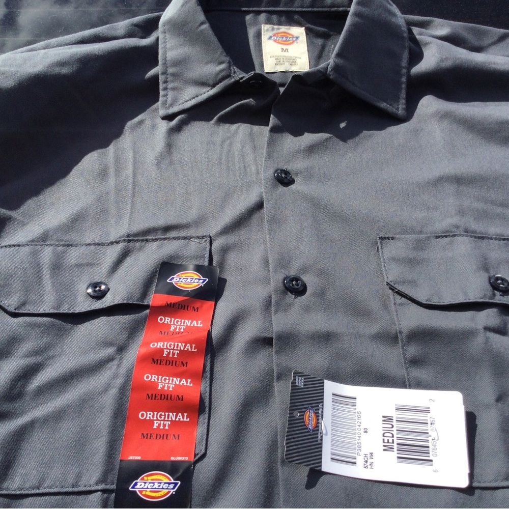 Dickies Gray Long Sleeve Button-Up Shirt in Size M